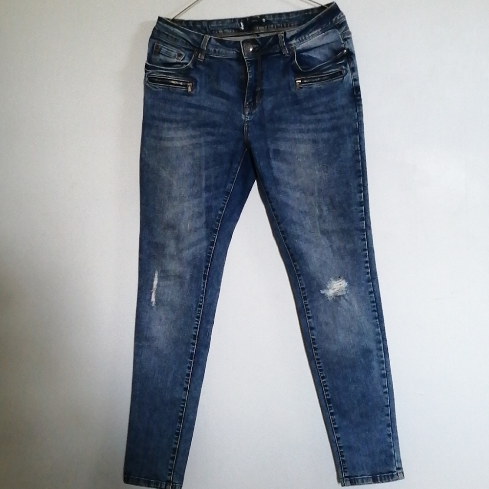 2/$20 Distressed jeans